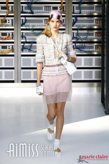 Chanel 2017ϵ